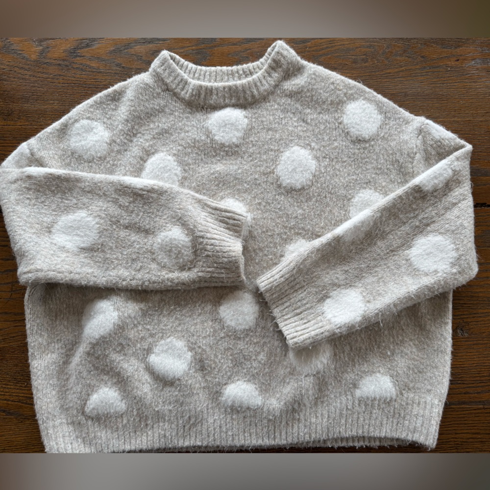 Cozy Beige Polka Dot Pull & Bear Crewneck Sweater